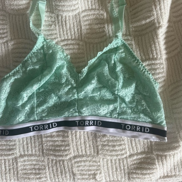Torrid Light Green Lace Bralette - Picture 1 of 4